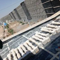 بنای  سیمانکاری دیوار چینی کاشی‌کاری موزائیک بتن