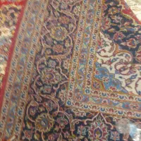 فرش دستباف زمینه لاکی