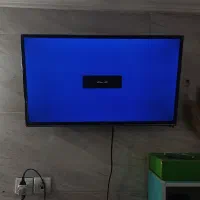در حد نو هست ولی هنگام اسباب کشی ی خط وسط صحفه دار
