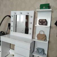 کمد آرایش وشلف بسیار زیبا