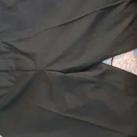 ۲تا‌ شلوار‌ مشکی‌ پارچه‌ ای‌ جفت‌ کمر‌ ۵۲‌ تمیز‌