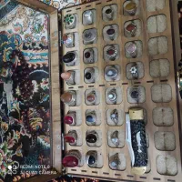 انگشتر و تسبیح|جواهرات|پرند, فاز ۵|دیوار