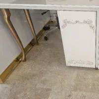 میز در حد نو با دوام