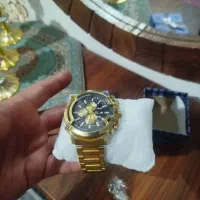 انگشتر و ساعت|ساعت|ساوه, |دیوار