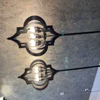 شمع دون ایستاده