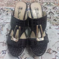 دمپایی مجلسی سایز ۳۹ ولی ۳۸ هم میخوره