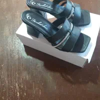 حراج صد جفت کفش زنانه ومردانه وبچگانه|کیف، کفش، کمربند|بناب, |دیوار