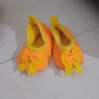 تعدادی لباس دخترانه وکیف دخترانه|کفش و لباس بچه|شاهین‌شهر, شهرک گلدیس|دیوار