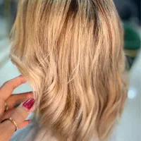 مدل لایت نیازمندیم