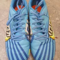 کفش سالنی فوتسال