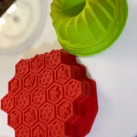 چند عدد قالب کیک