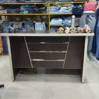 میز فروشگاهی