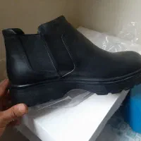 پوتین چرم معاوضه با کفش اسپورت