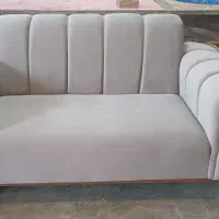 یک عدد کاناپه ۲ نفره نو