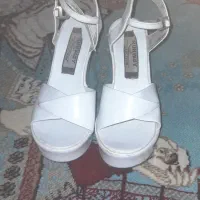 دو جفت کفش زنانه مجلسی نونو به فروش میرسد