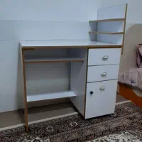 میز تحریر|میز تحریر و کامپیوتر|قم, ژاندارمها|دیوار
