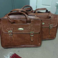 کیف دیپلمات|کیف، کفش، کمربند|نیشابور, گمنام غربی|دیوار