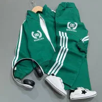 کاپشن|لباس|شیراز, آزادی|دیوار
