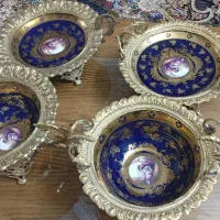 ظروف آشپزخانه چینی پایه برنجی