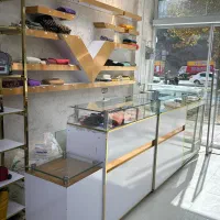 ویترین و کمد مغازه