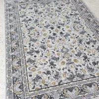 «*فرش ماشینی طرح خشتی اصیل ایرانی با رنگ سرمه‌ای