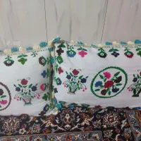 هشت عدد پشتی فروشی هست