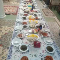 ب یک آشپز مسلط ب غذاهای ایرانی و  نیازمندیم