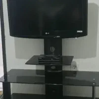 تلویزیون و میز ال سی دی LG