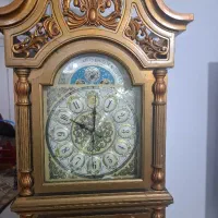 ساعت ایستاده رنگ طلایی کار میکنه فقط باطری میخواد|ساعت دیواری و تزئینی|لنگرود, |دیوار