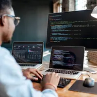 خدمات نرم افزاری و بازی ویندوز