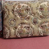 4عدد پشتی با روکش ترمه دوخته شده