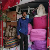 کارگر حمل اثاثیه منزل باماشین
