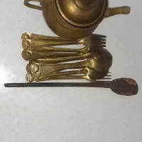 قوری و قاشق و چنگال برنجی