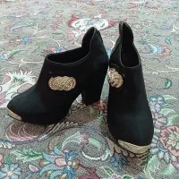 کفش|کیف، کفش، کمربند|سمنان, |دیوار