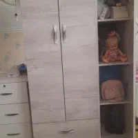 یک عدد کمد لباس جنس محکم ودراور