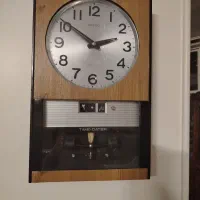 ساعت دیواری قدیمی