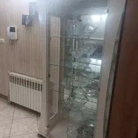 گنجه شیشه ای سالم و نو