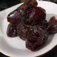 خرمای تازه و دانه درشت