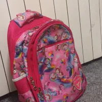 کیف مدرسه درحدنو تمیز ۳۰۰تومن