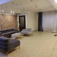 آپارتمان-نوساز-دوخوابه-140-متری-ارم