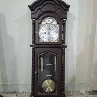 ساعت دیواری در حد نو سالم