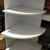 قفسه و‌ دو عدد میز