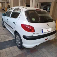 ۲۰۶ عروسک بی رنگ