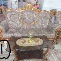 سه دست مبل تمیز و سالم همراه میز