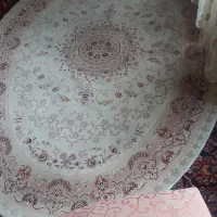 فرش ماشینی بیضی و لوازم خانگی دیگر ، بعلت جابجایی