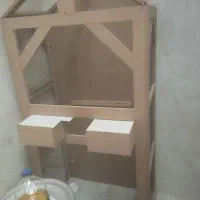 قفس چوبی ایستاده