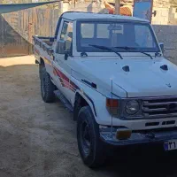 تویوتا لندکروز