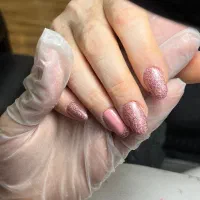 مدل کاشت و ترمیم ناخن