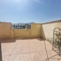 سی۷ بر بلوار حیاط دار