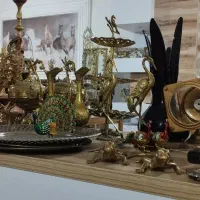 وسایل برنجی|کلکسیون اشیاء عتیقه|اقبالیه, |دیوار